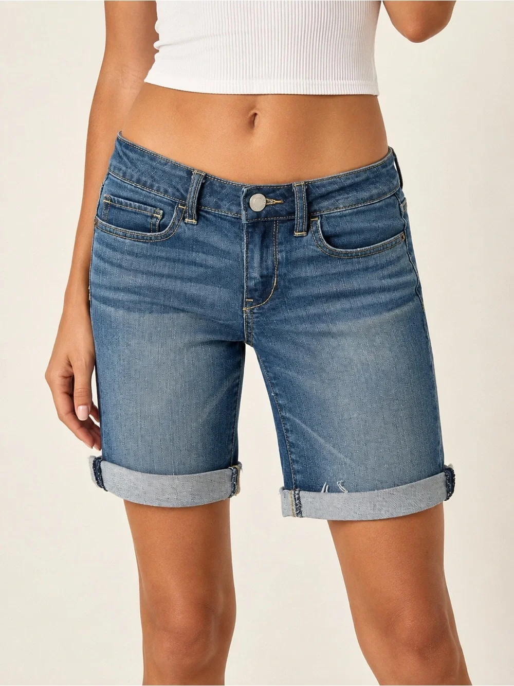 American Eagle Low Rise Bermuda Denim Shorts Cuffed Stretch Medium Wash Size S